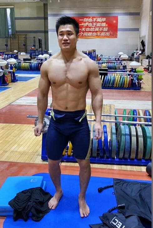 ��С�����˶��ٽ� ��С����¹����˭������