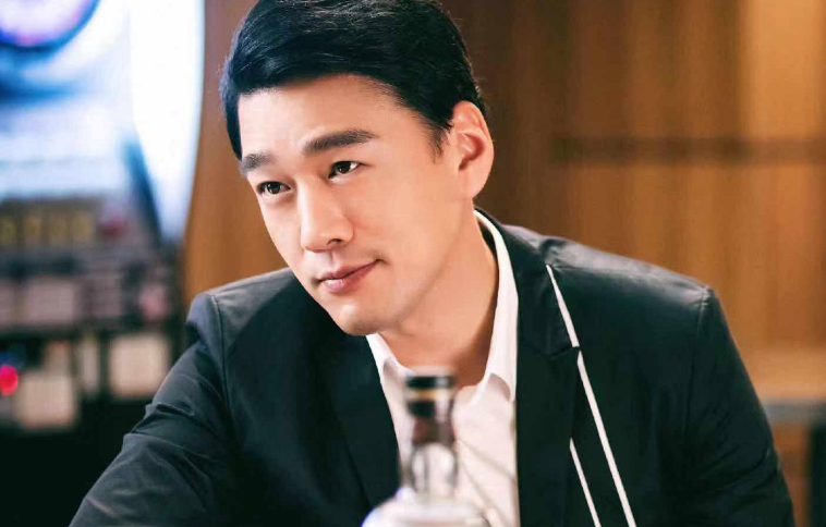 王耀庆为什么叫吴奇隆学长 说王耀庆商务人士是什么梗