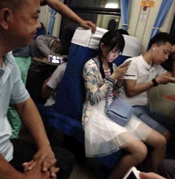 ��ѩ���Ը�Ӿװ��Ƭ����Сʱ����Ƭ�� �����ϴ�ѧ����