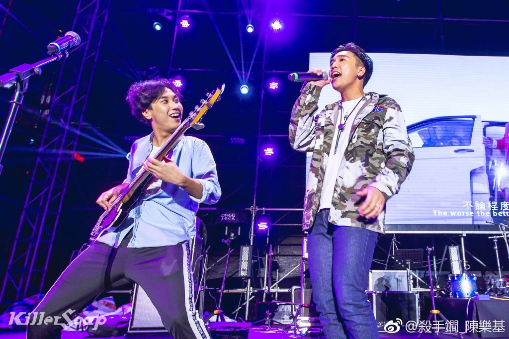 �й����������ֻ�΢���¼���ʲô ���ֻ������Ǻη�����