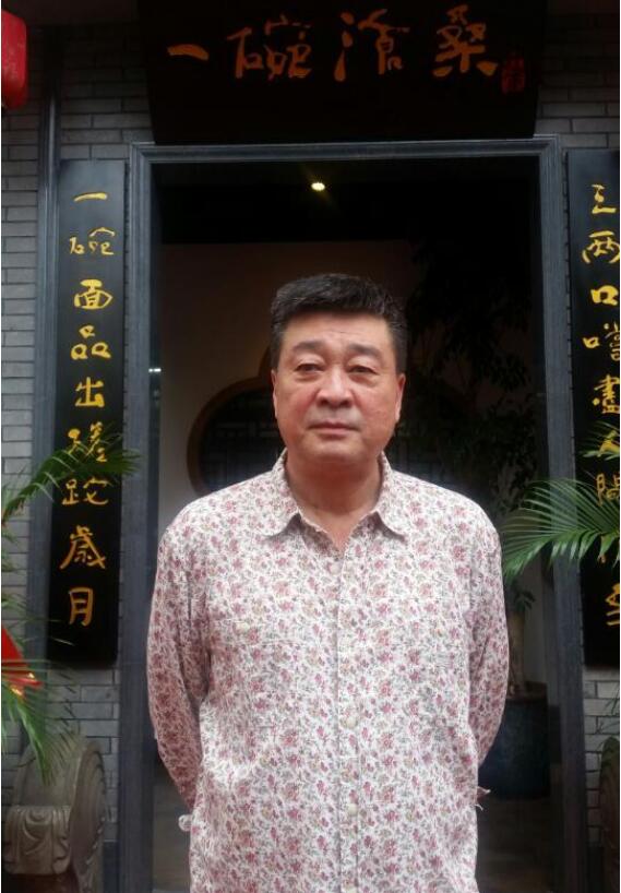 陈逸恒年轻时候的照片 他的老婆施慧资料照片