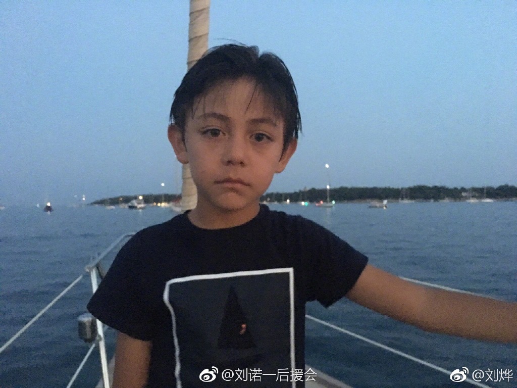 刘诺一长大后的样子肯定丑 刘诺一最新现在的样子照片