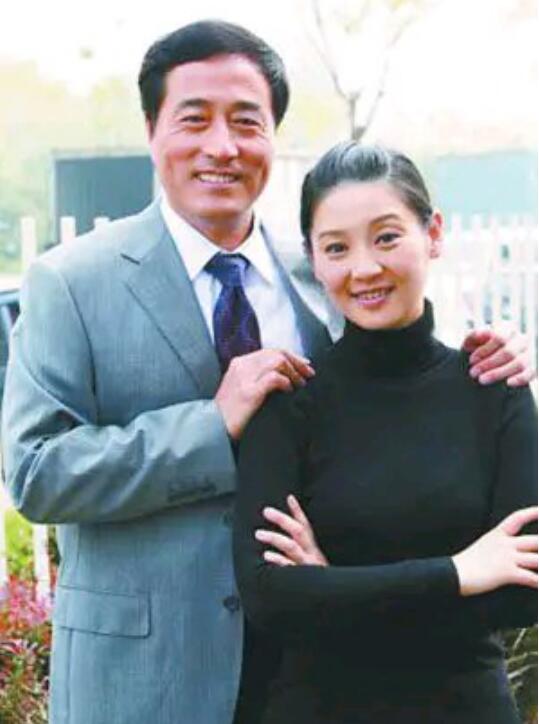 �����º��췫��ʲô��ϵ ��ΪʲôûȢ���ε���