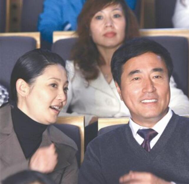 �����º��췫��ʲô��ϵ ��ΪʲôûȢ���ε���