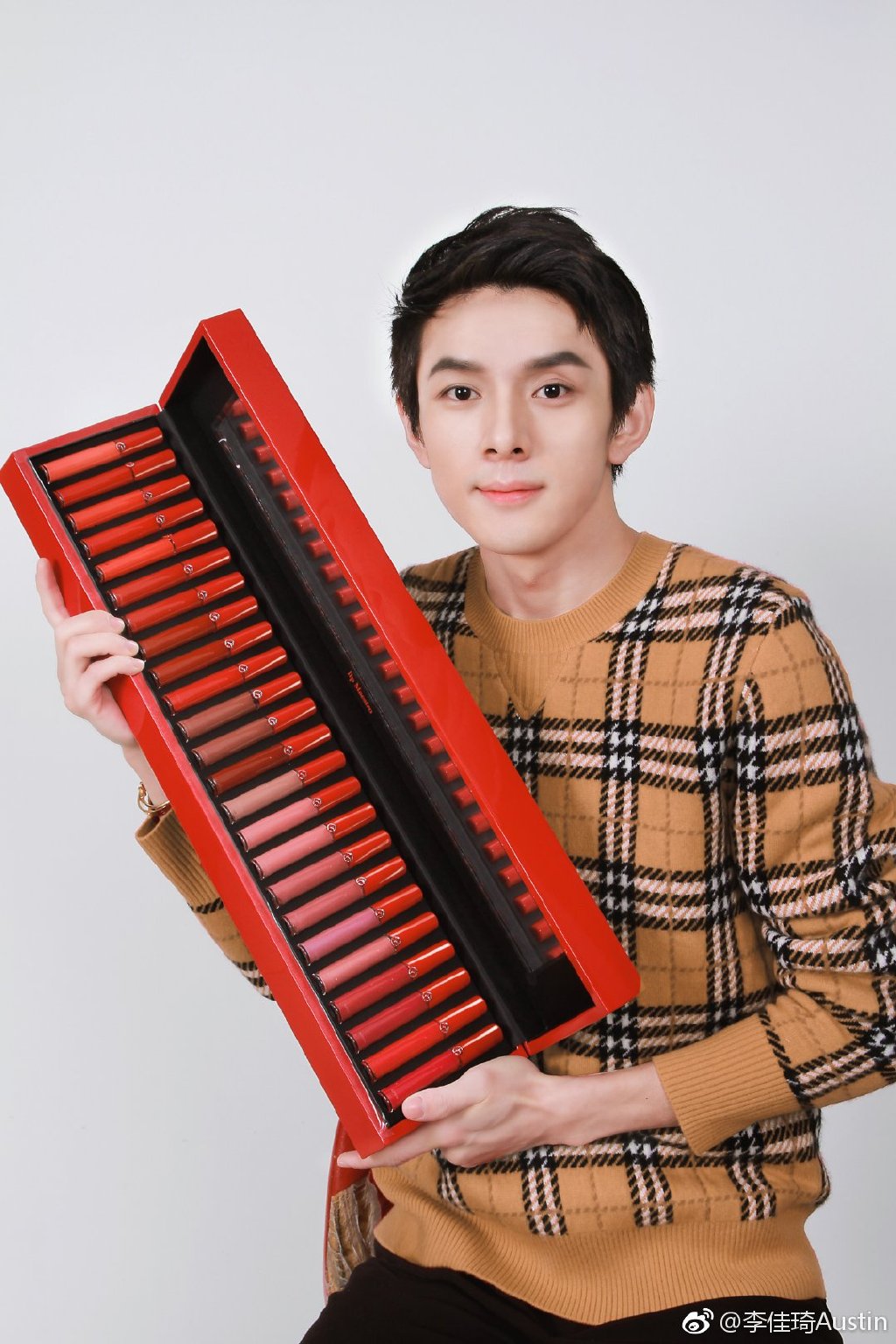 �������˭ �ں����Ա����̽�ʲô