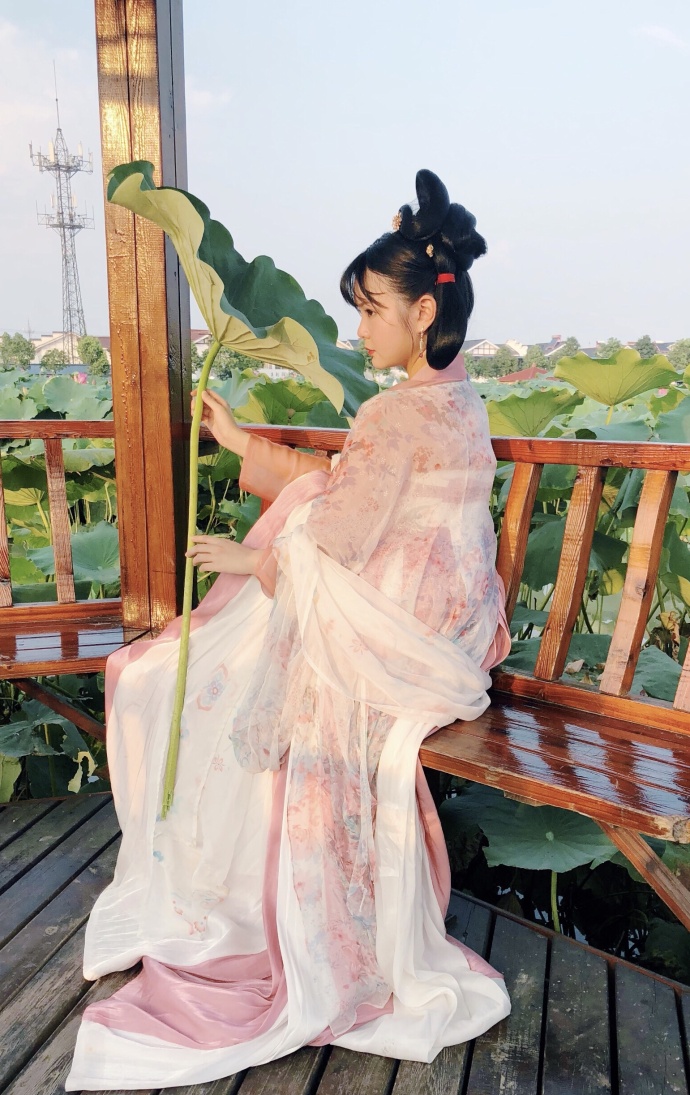 双笙为什么唱心做的时候哭了 为什么那么多人黑双笙