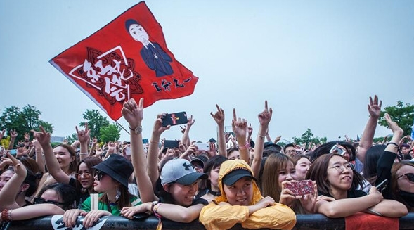 艾福杰尼是红花会的吗 艾福杰尼是不是富二代