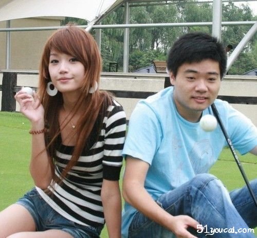 台球冠军丁俊晖女友张元元照片 张元元是个富二代吗