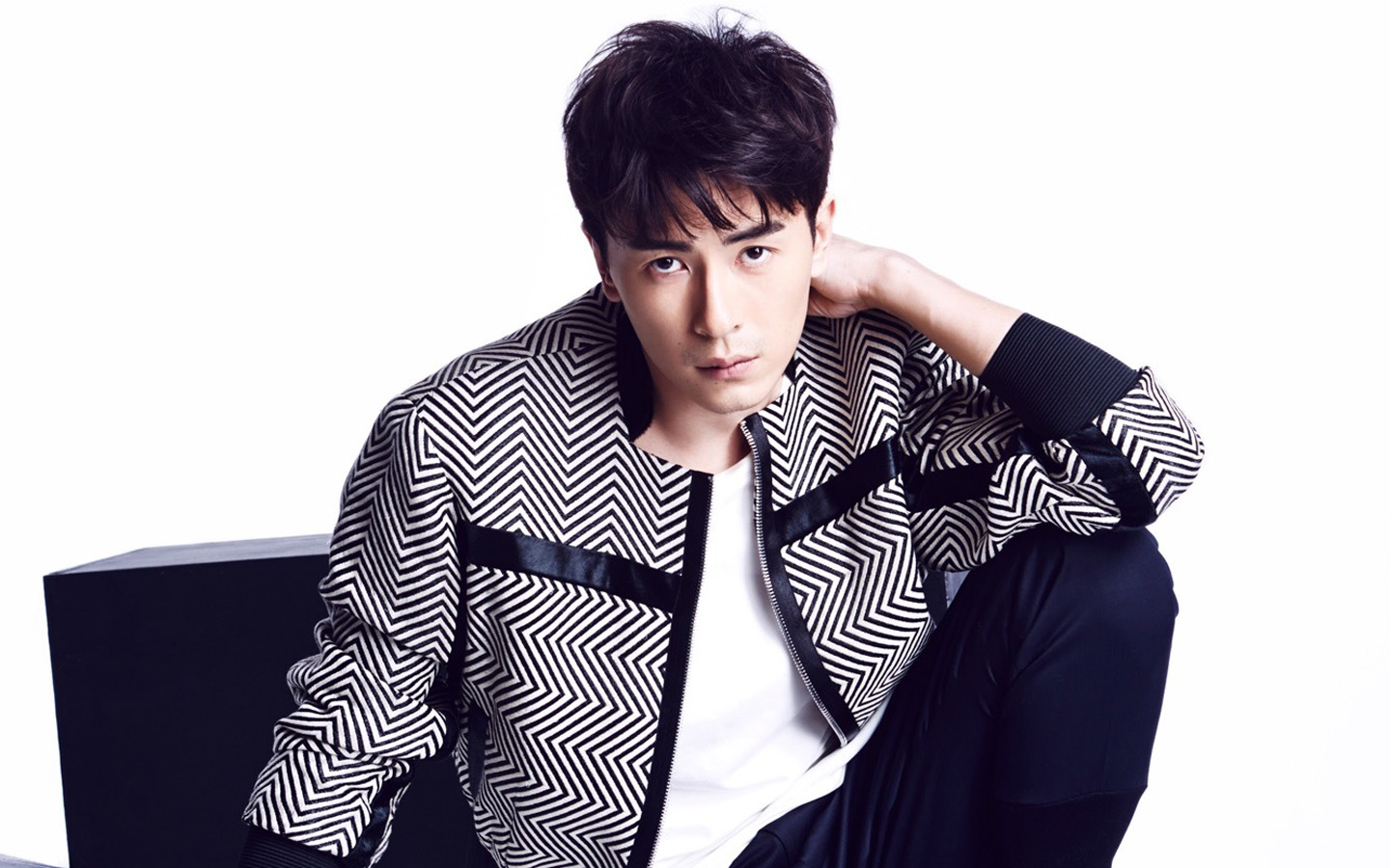 ֣Ԫ������Ů�Ѻ�������Ƭ ֣Ԫ���μӹ������ս�Ŀ����