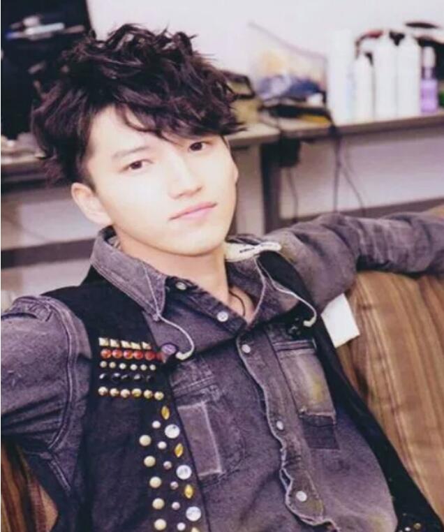 ��ڴ�֮��legal high��ɫ������ �˳����KAT-TUN��ʼ����