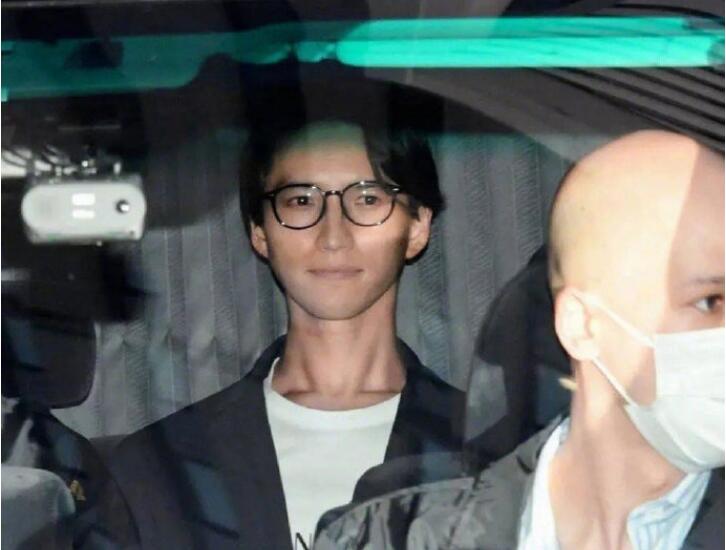 ��ڴ�֮��legal high��ɫ������ �˳����KAT-TUN��ʼ����