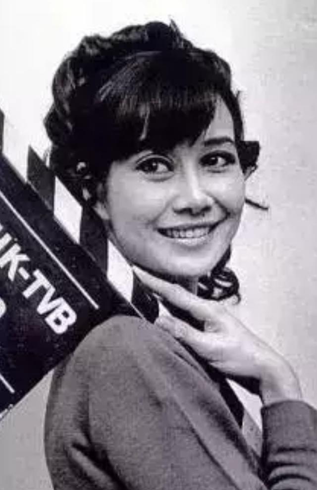 ��۵�һ��Ů����������ʱ��Ƭ ������������Ƭ�ع�