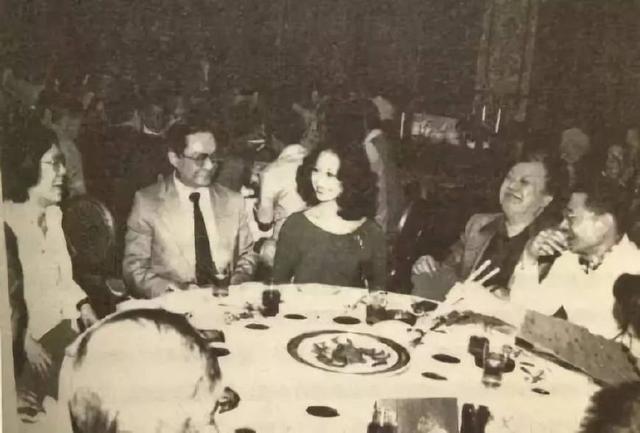 ��۵�һ��Ů����������ʱ��Ƭ ������������Ƭ�ع�