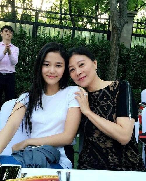 �����Ů���Ǻ�˭���� ���������ɷ�������Ƭ