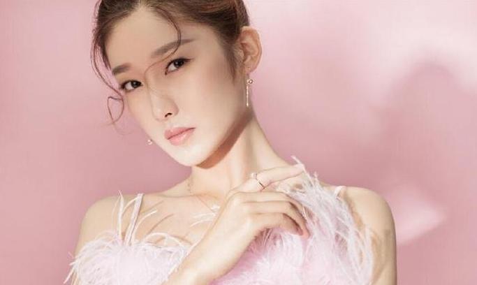 ��˫�쿪Ƹ��ʲô��ϵ �����ڵ���������˭