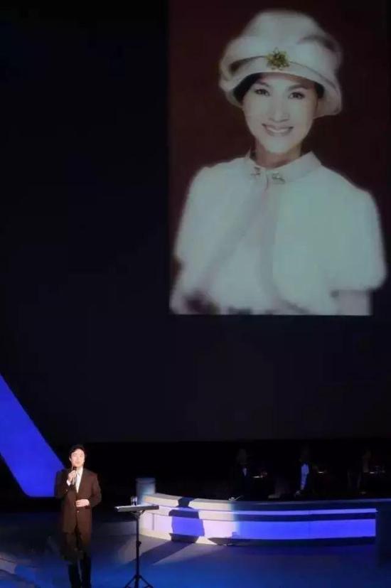 �������ձ����˰���ǧ����״ ����ǧ������ʱ��Ƭ��ͼ