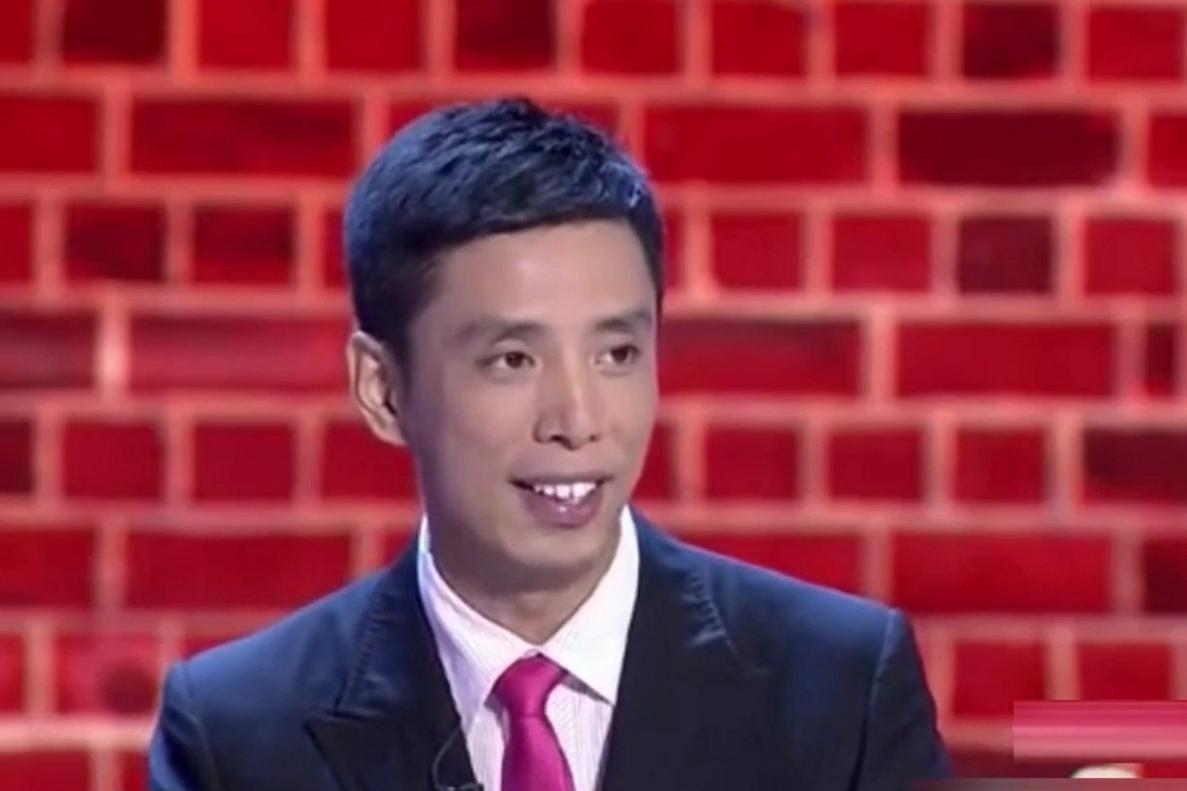 贾旭明和郭德纲到底什么关系呢 应该是平辈的