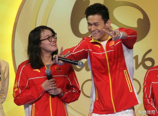 ��԰��΢��˵�����¼� ���˵Ĺ�ϵ��Ϊ���黰��