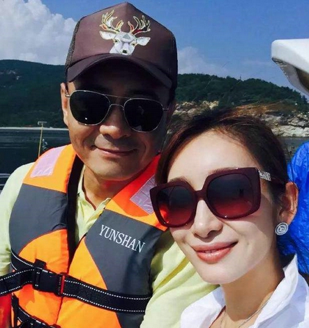 �غ�贵���ͣ����ײǽ�¼�����ô���� ���������ɷ���˭