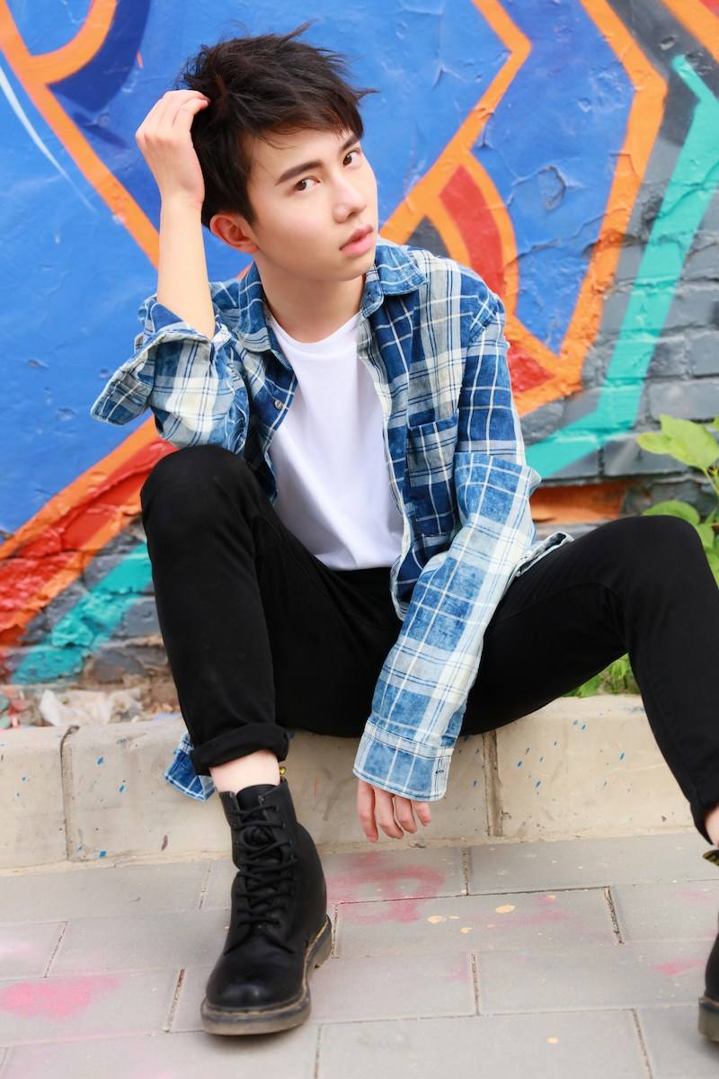 李俊濠是不是tf家族的 李俊濠几几年出生的