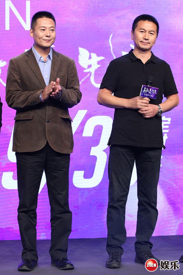 杜庆疆说在被绑架的时候,吴若甫为了不让自己害怕,给自己唱歌,唱的