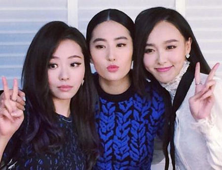 ����ӱ������������л��� �������������ʳ�¯