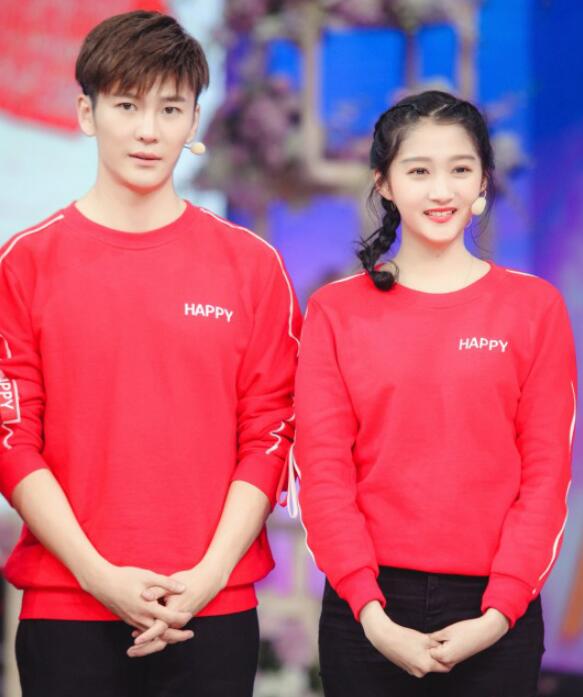 关晓彤和王嘉什么关系 王嘉资源为什么那么好