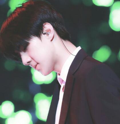 ����ѫ��˭ ����������Ƿ���˧����