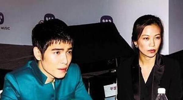 ������Ϊ�α�Ů��˦ ������������Ů������