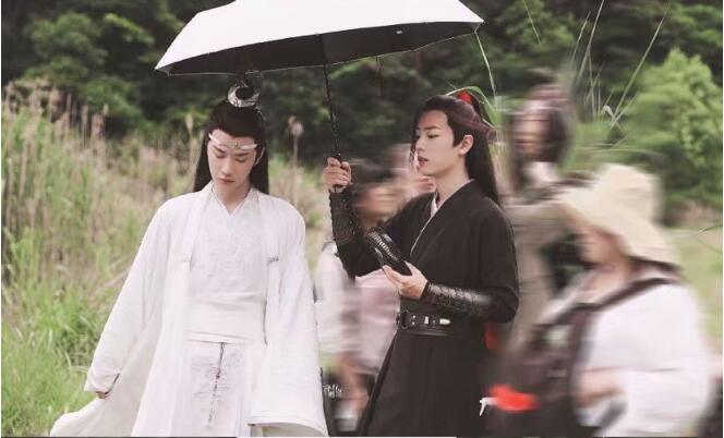 ����������ͬ��ĵ��Ӿ��� �췢������Ĩ����ʲô��