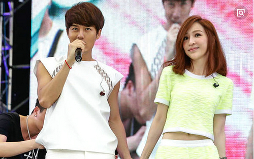 吴克群和王心凌什么关系 他俩蒙面唱将合唱是哪一期