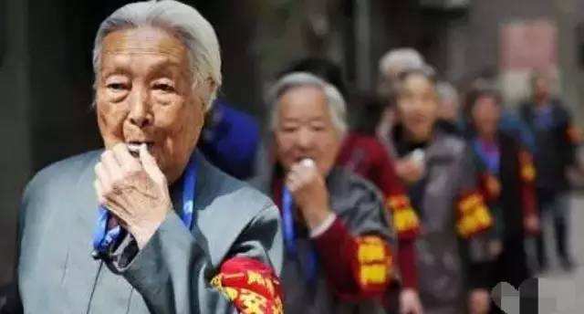 �����������Ǹ������� �ܶ����Ƕ�ס�ڳ�����