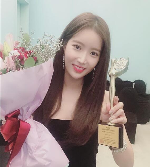 ��������Ӻܹ� ����ǰ��Ա���Ƭ