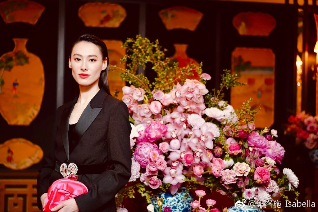 梁洛施现状生活怎样 梁洛施丢尽李家的脸是怎么回事