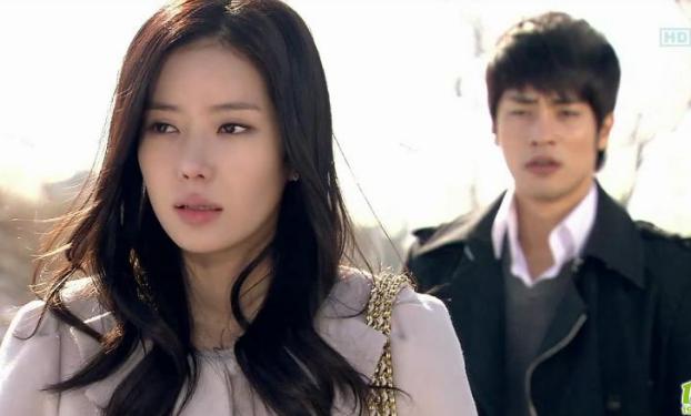 ����������ǰ�����Ƭ�Ա�ͼ ������Ϊʲôһֱ����