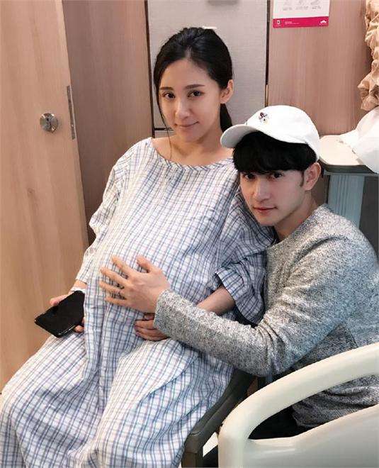 下面是刘洲成老婆对他的控诉说明:近期刘洲成的负面新闻是很多的,尤其