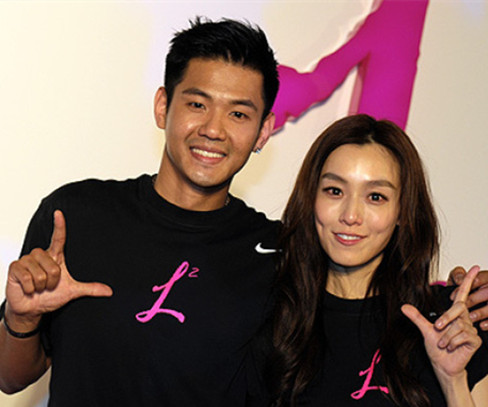 �������Ϲ���ͬ������ �������ĵ�������д��˭��