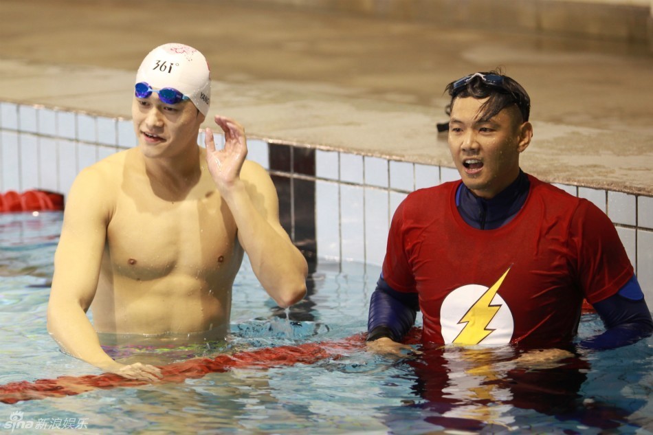 �������Ϲ���ͬ������ �������ĵ�������д��˭��