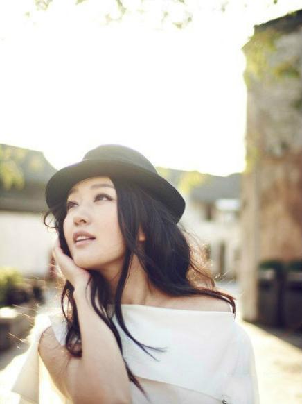 杨钰莹羞辱门事件是怎么回事 杨钰莹一直不结婚的原因是什么