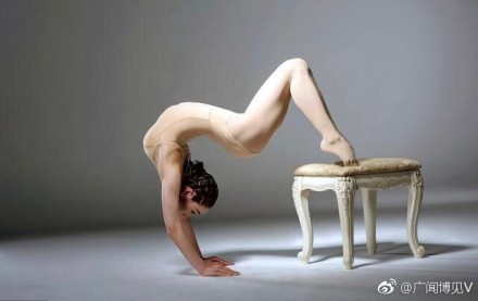 ����Ů����������ͼƬ ����������������˹��¼