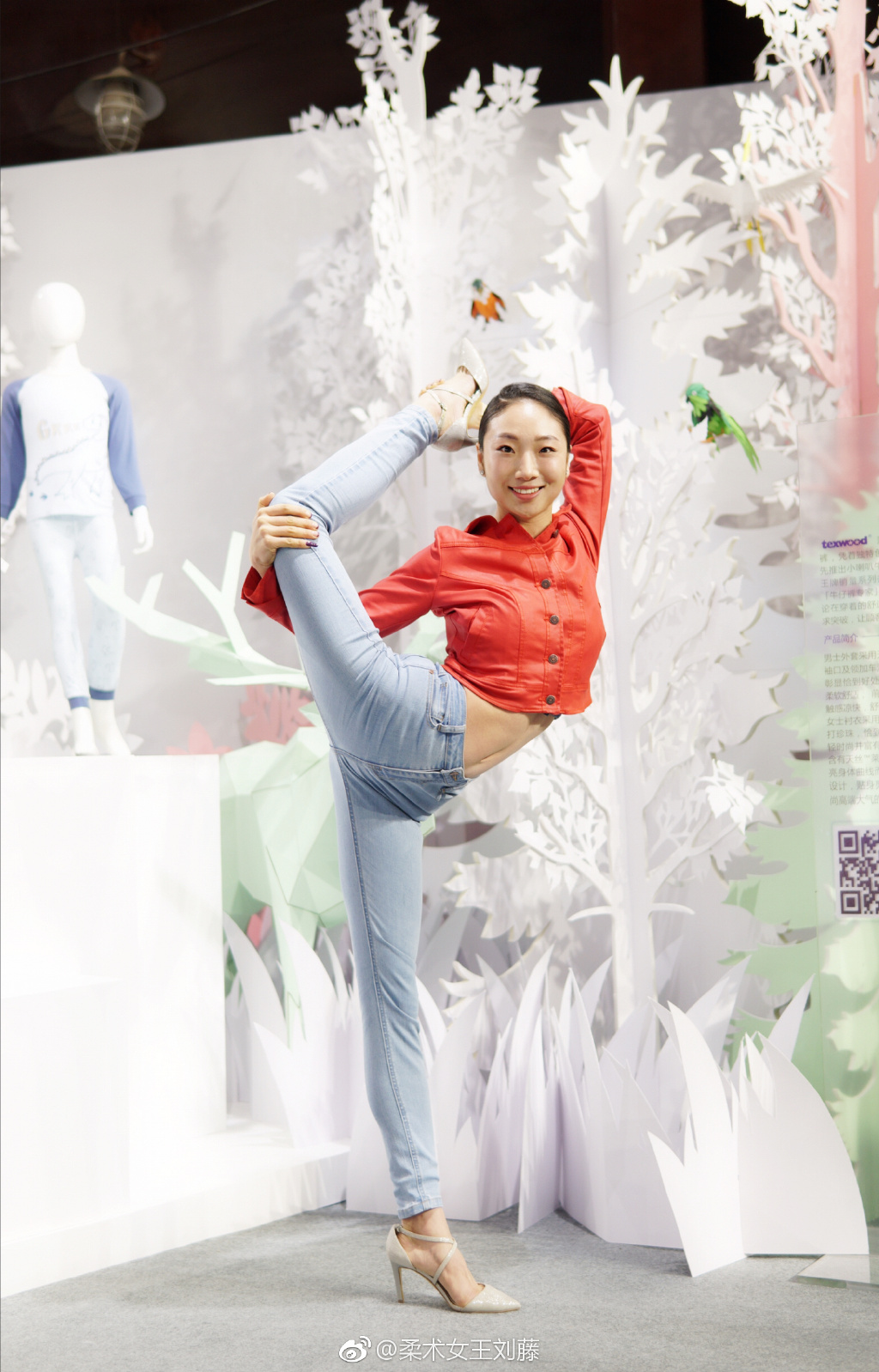 ����Ů����������ͼƬ ����������������˹��¼