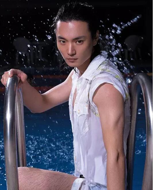 赵鸿飞为什么不拍戏了是做生意去了吗 他结婚了没有