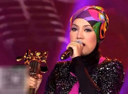 马来西亚歌手茜拉为什么戴头巾 茜拉不带头巾的照片啥样