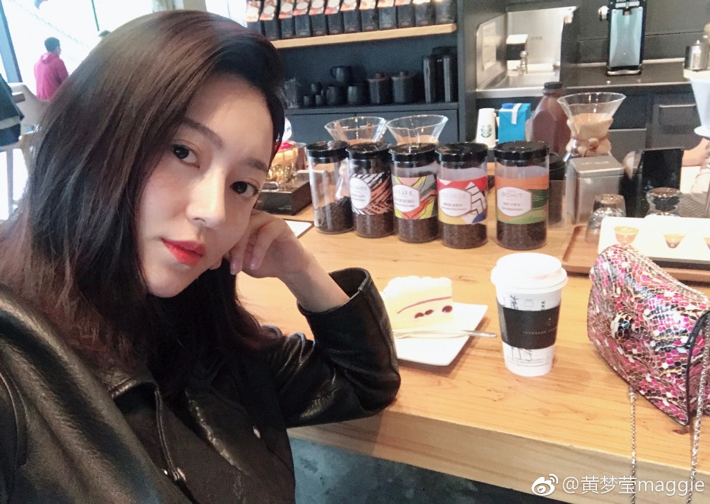 ����Ө���յ�ͼƬ ����Ө������������˭