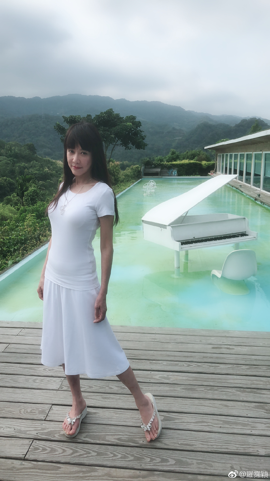 罗霈颖红鞋事件是怎么回事 罗霈颖为什么这么有钱