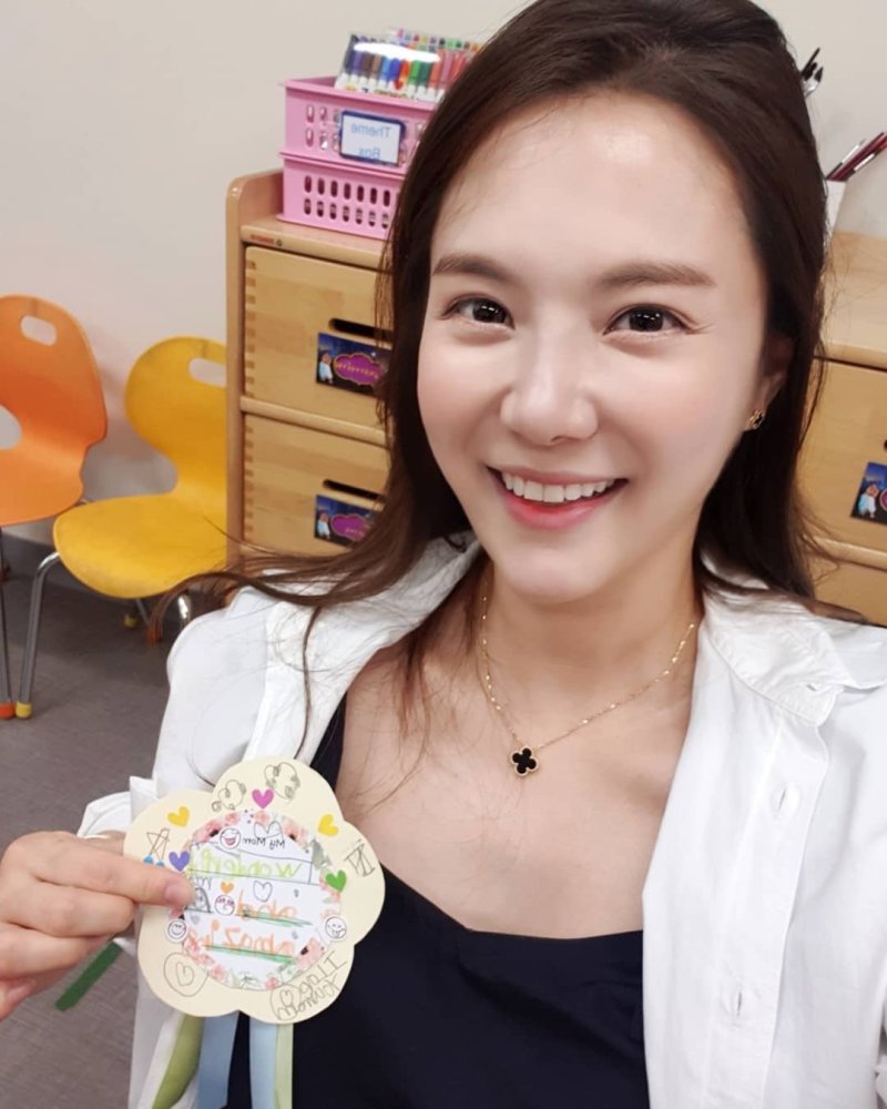 刘荷娜出什么事了 她和林志颖谈过恋爱吗