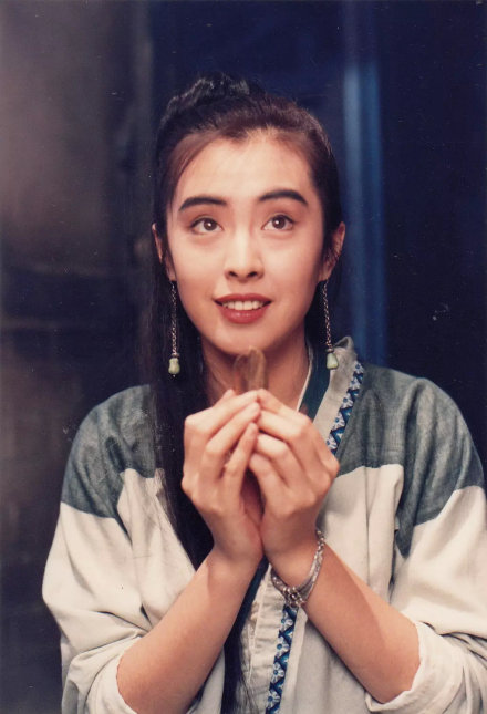 朝天鼻非常严重的明星 李易峰是什么鼻型