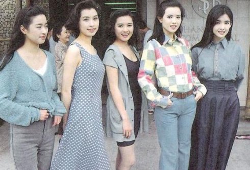 ���������ڵ��Ϲ���˭ ���������±�����Ƭ�ع�