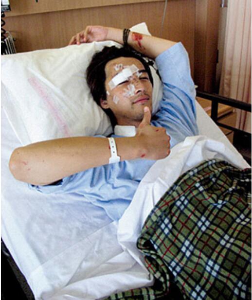 胡歌经纪人张冕 发生车祸失去了年轻的生命