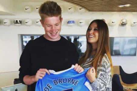 �²����ںͶ����Ա���Ƭ �²���������Ů�������ع�